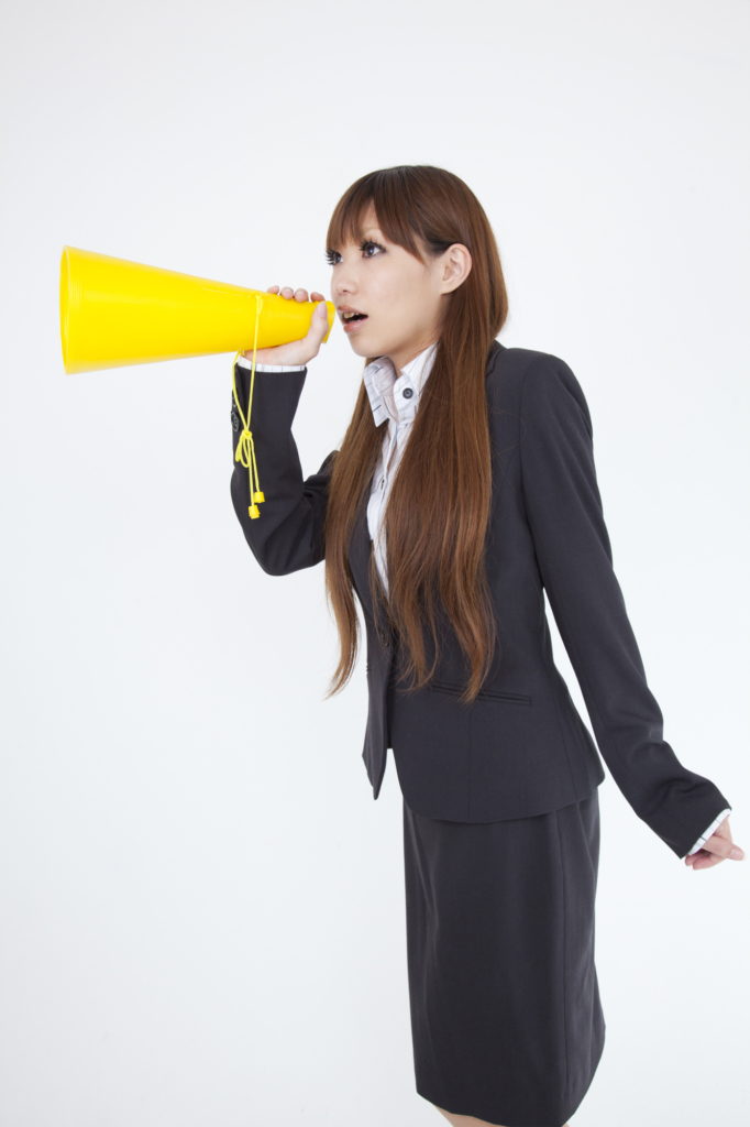 張り合ってくる人